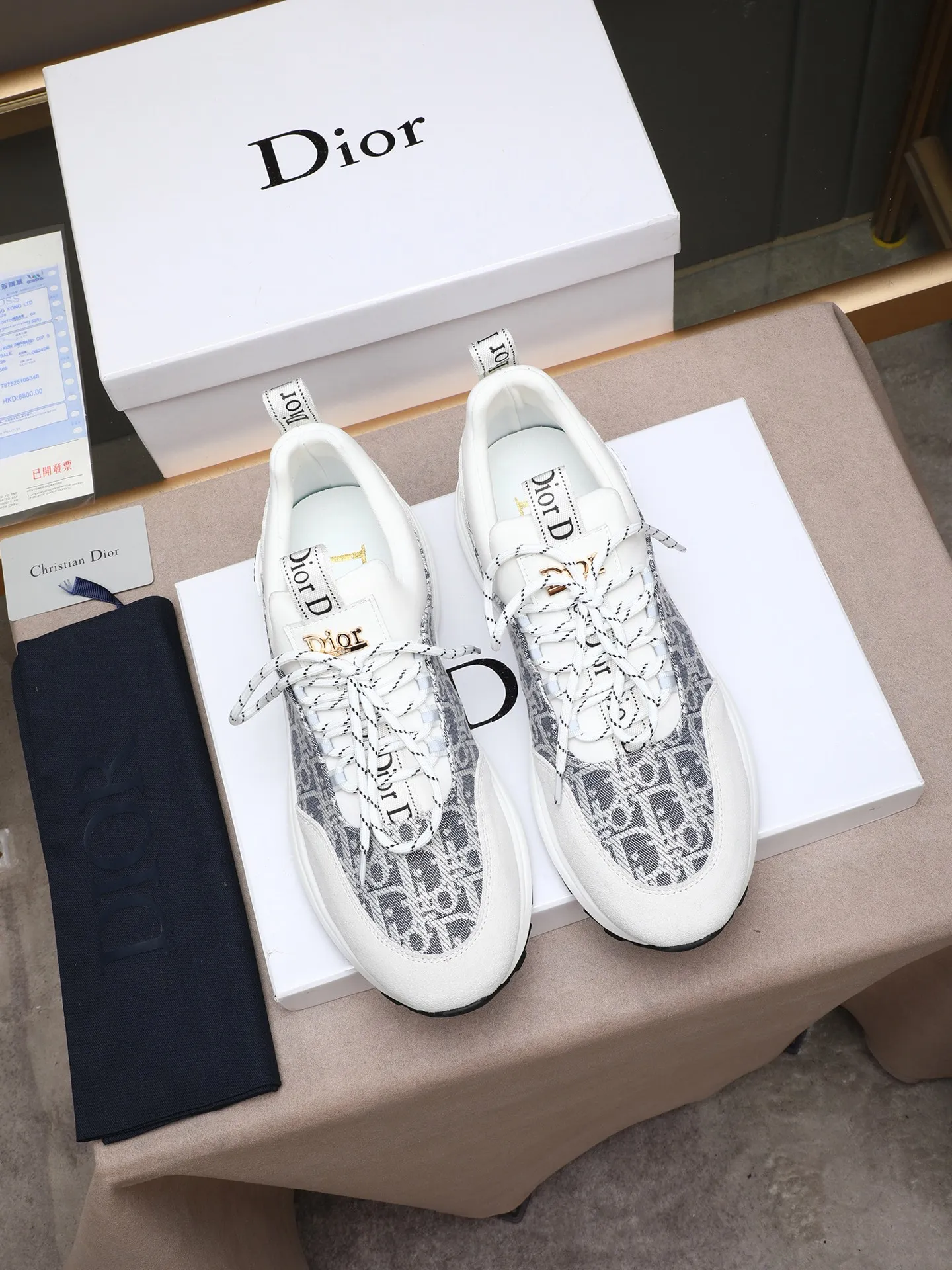 Men's shoes 💰440 💰Dior [Dior] 😘😘High-end series of casual men's shoes, simple and elegant👍👍👍The upper is made of first-layer genuine leather spliced ​​with Dior's special material [sun][sun]; imported first-layer sheepskin lining; special outsole, wear-resistant, lightweight, the overall design is harmonious and unified without lacking personality 👣🌟✨You deserve it! 3 colors😍Sizes 38~44. (45 custom-made) The picture above is a big seller🔥🔥🔥